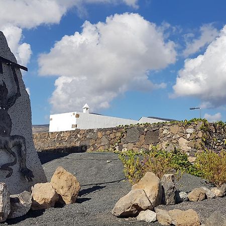 Caserio Leandro IV Tías Buitenkant foto